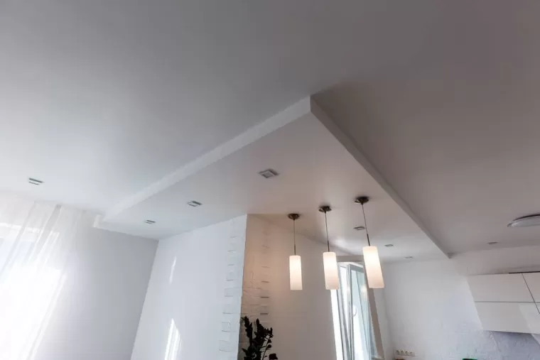 Rénovation de faux plafond suite à un dégât des eaux, La Crau, EB Peinture